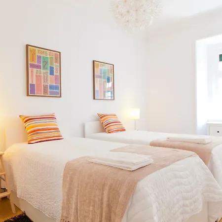 Chagas 17 By Central Hill Apartments Lisbon Room photo