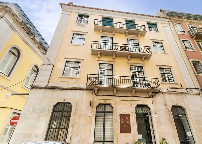 Chagas 17 By Central Hill Apartments